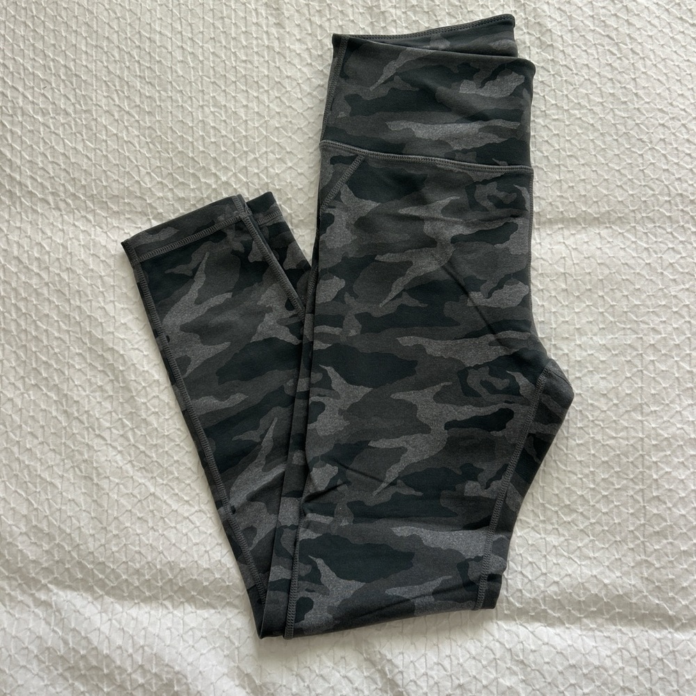 Vuori Green Camo Leggings